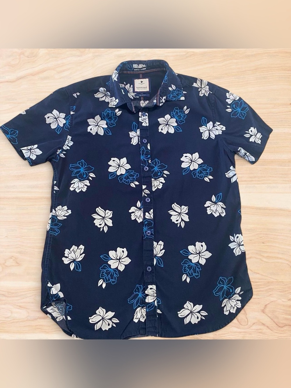 Cactus Man Men’s Short Sleeve Navy Floral Button-Up Shirt, Medium